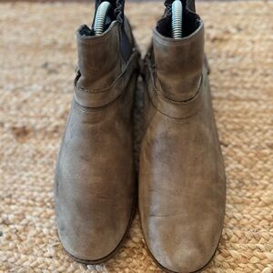 Teva De La Vina Chelsea Waterproof Boots‎ Womens size 9